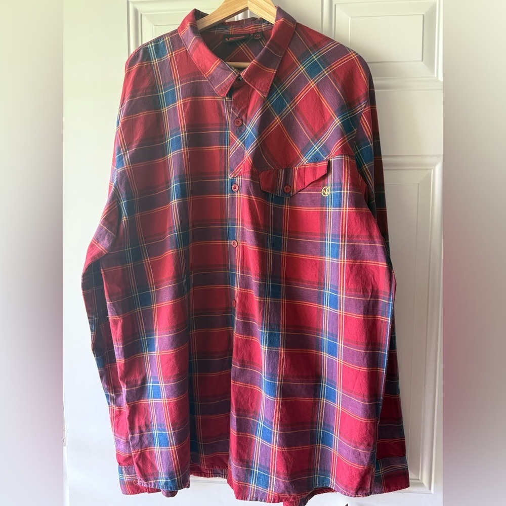 Vans mens red plaid long sleeve button down shirt